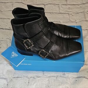 John Fluevog "Sutton" Tudor Style Black Leather Boots Skull Buckles Discontinued